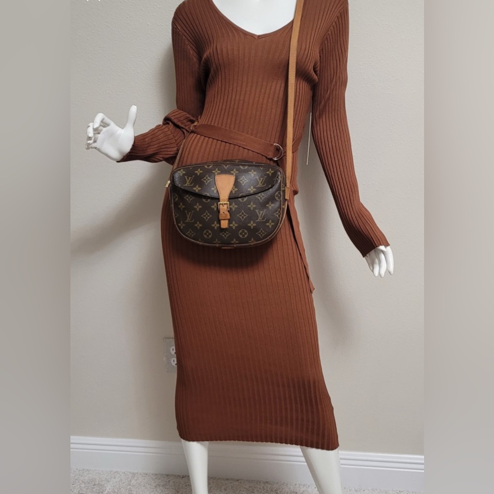 Louis Vuitton GM (Big Size) Jeune Fille Monogram Crossbody Bag